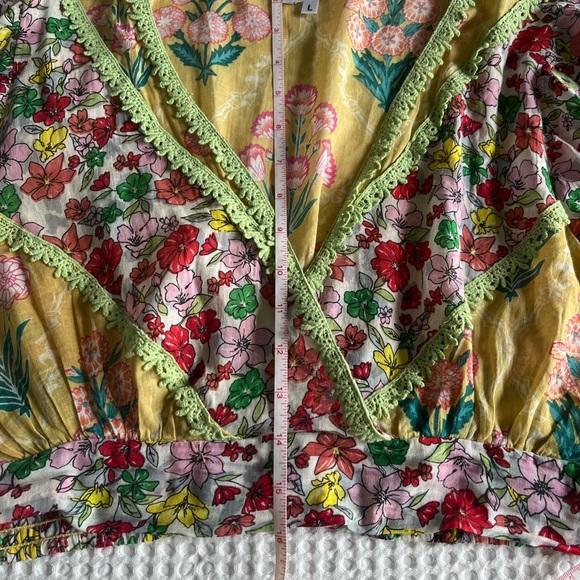 Kitsch & Pop Cropped top blouse - Picture 4 of 8